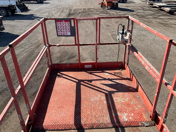 2015-skyjack-sj7135rt-image-65