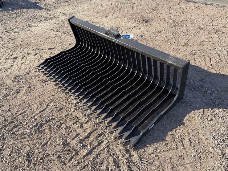 qt-fine-skeleton-bucket-low-side-image-1