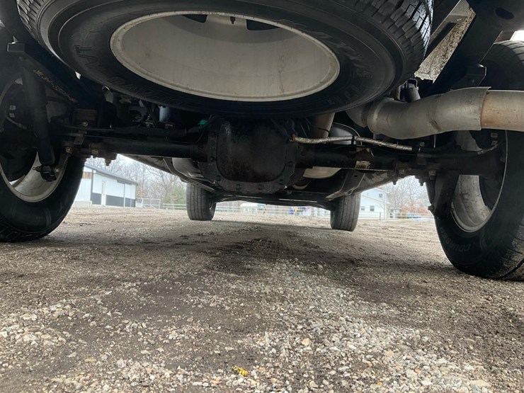 2021-ford-f150-xl-image-28