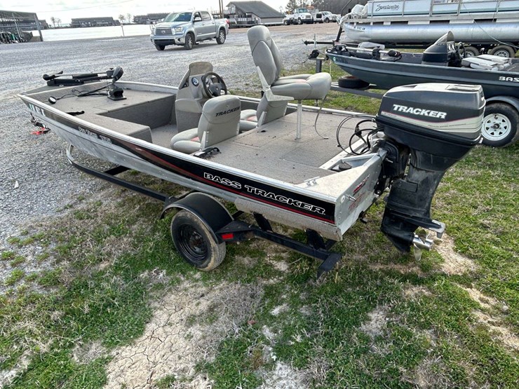 1999-bass-tracker-pro-team-165-boat-w/trailer-image-8