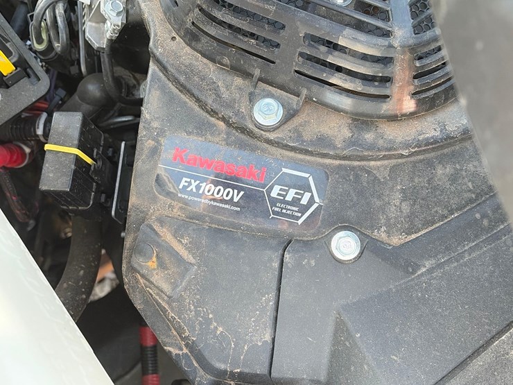 2025-yakta-yxr-920-commercial-zero-turn-mower-image-12