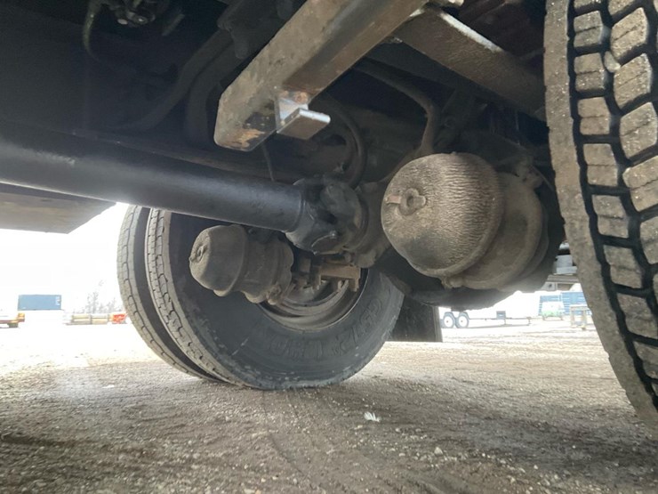 2014-international-7300-image-42