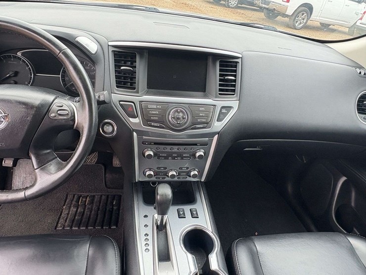 2017-nissan-pathfinder-image-14