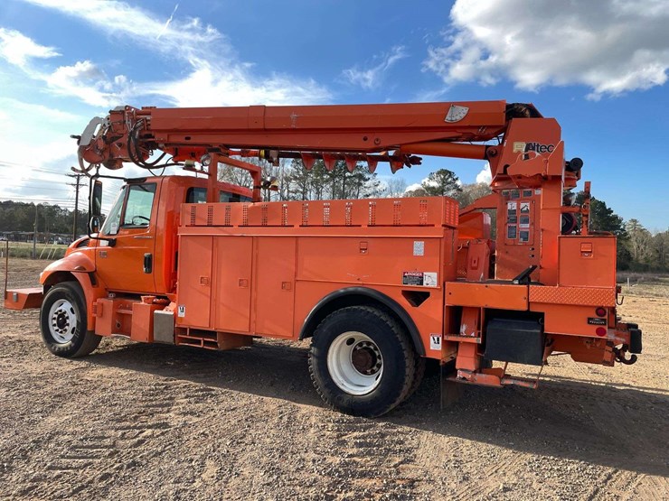 2007-international-durastar-4300-image-2