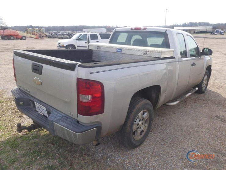 2008-chevrolet-silverado-1500-image-2