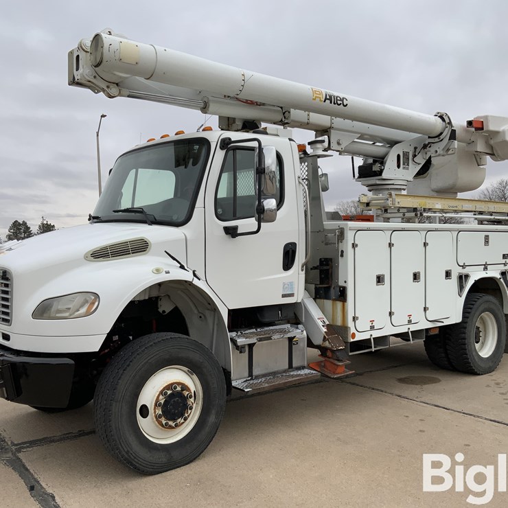 2009 FREIGHTLINER M2 106
