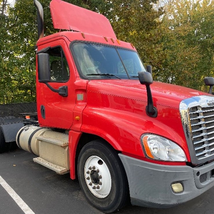 2014 FREIGHTLINER CASCADIA 125