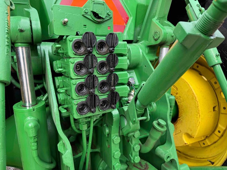 1997-john-deere-8300-image-6