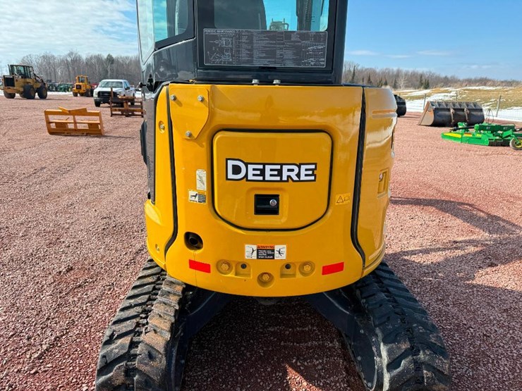 2021-deere-30g-image-21