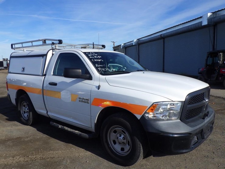 2015-dodge-1500-image-2