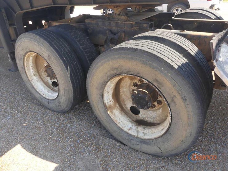 1984-international-s2200-image-6