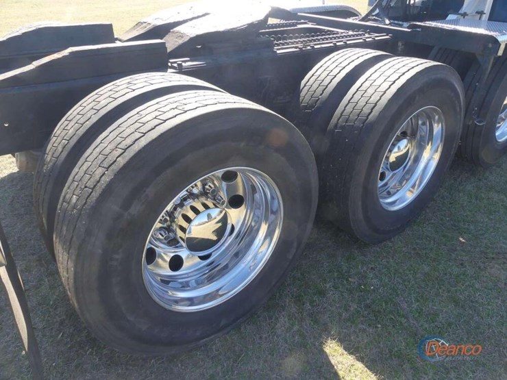 2000-kenworth-w900-image-9