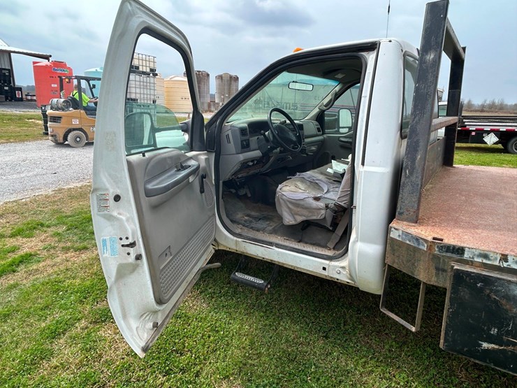 2001-ford-f450-image-32