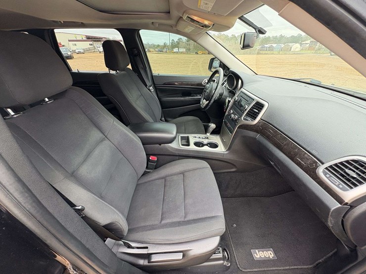 2012-jeep-grand-cherokee-image-23