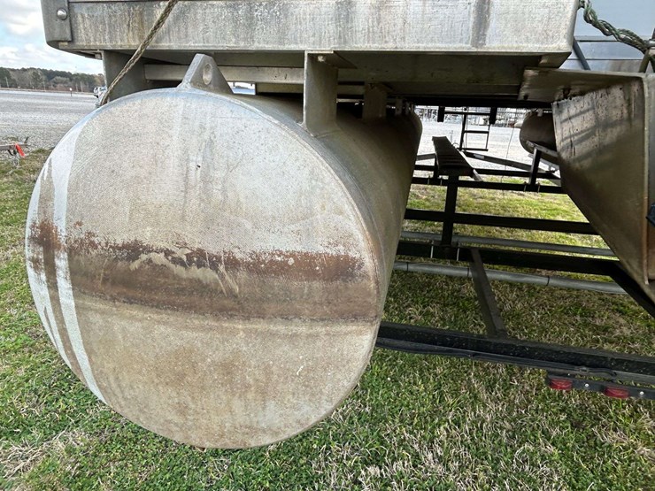 1993-sweetwater-pontoon-boat-(no-trailer)-image-24