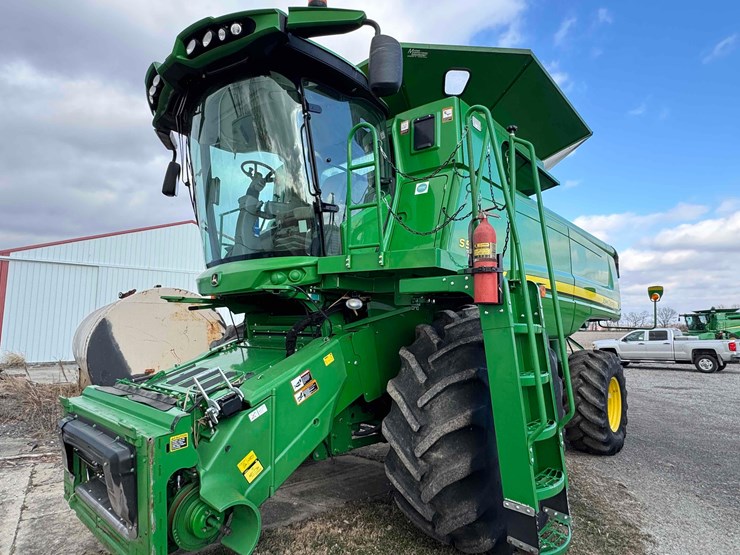 2013-john-deere-s550-image-40