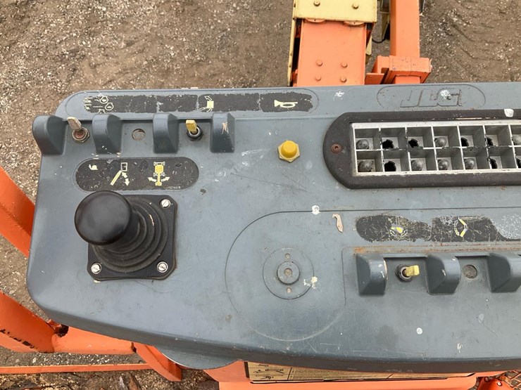 2002-jlg-601s-image-13