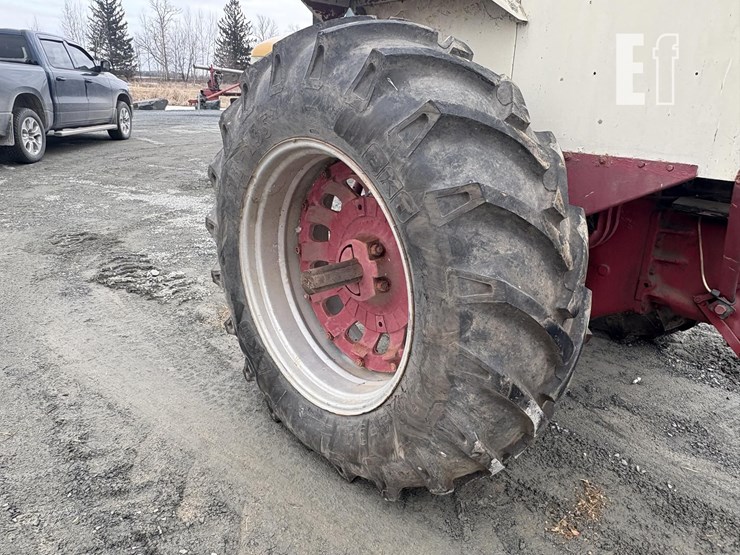 international-806-image-8