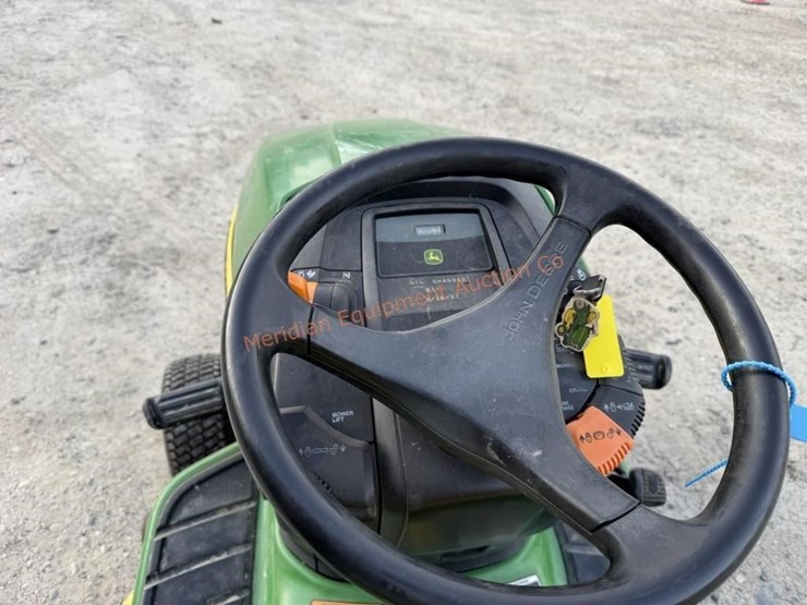 john-deere-x300-image-10