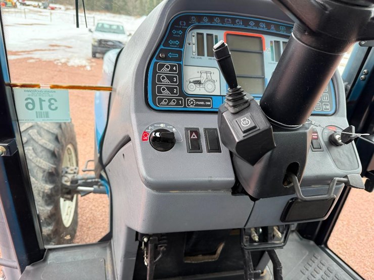 new-holland-8770-image-52