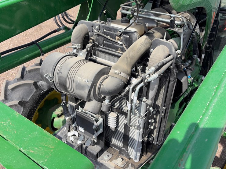 2023-john-deere-5060e-image-25