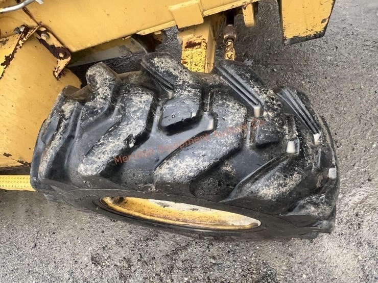 caterpillar-416b-image-16