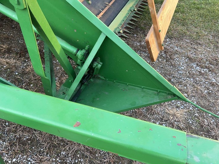 john-deere-no.-12a-pull-type-combine-image-14