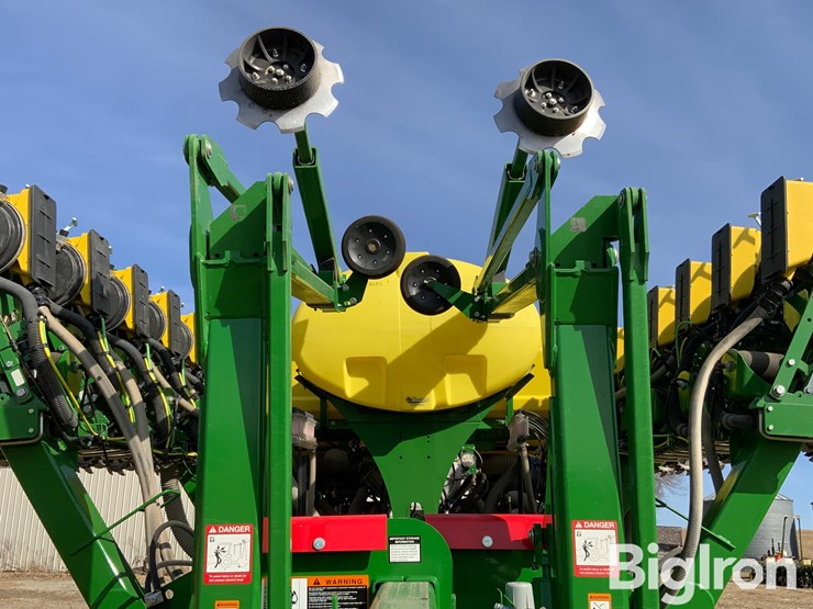 2023-john-deere-1795-image-17