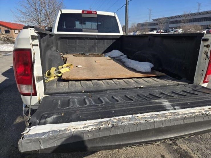 2018-dodge-2500-image-21