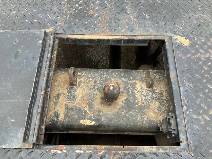 2019-ford-f550-xl-image-32