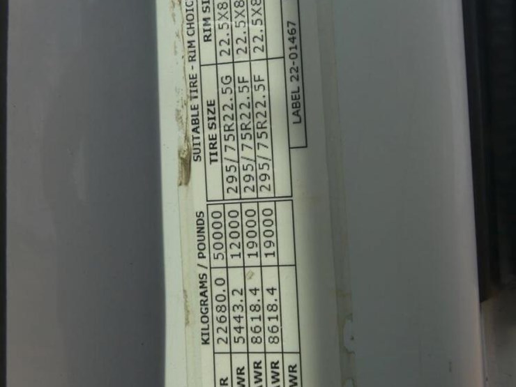 2017-peterbilt-567-image-24