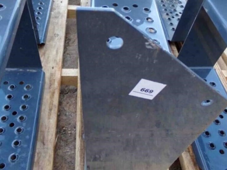 3--metal-steps,-14½-"-wide-6"-deep,-19"-tall-image-2