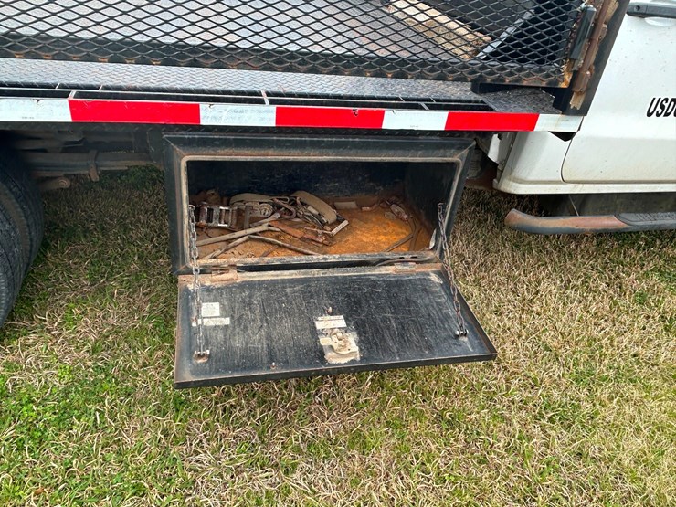 2015-gmc-3500hd-image-29