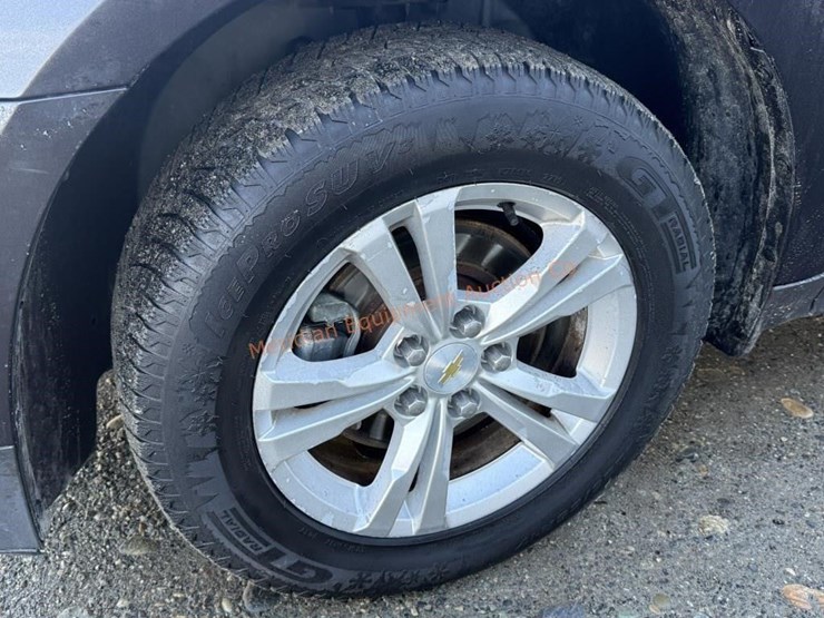 2015-chevrolet-equinox-lt-image-10