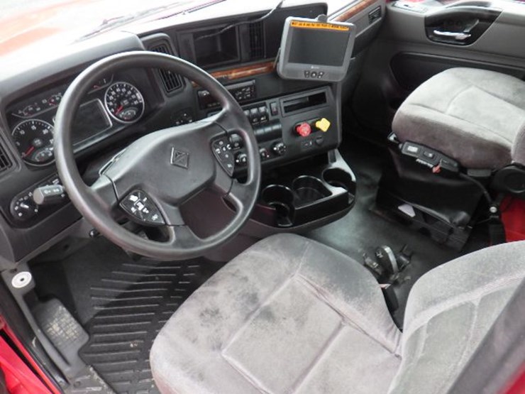 2018-international-prostar-image-15