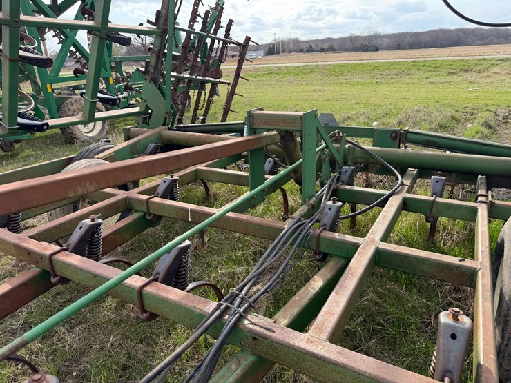 john-deere-40-image-38