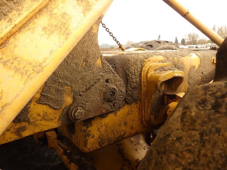 2005-caterpillar-740-image-16