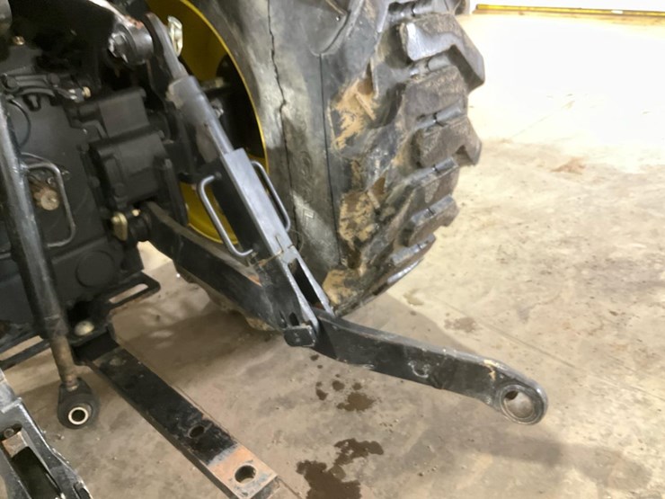 2010-john-deere-3520-image-40