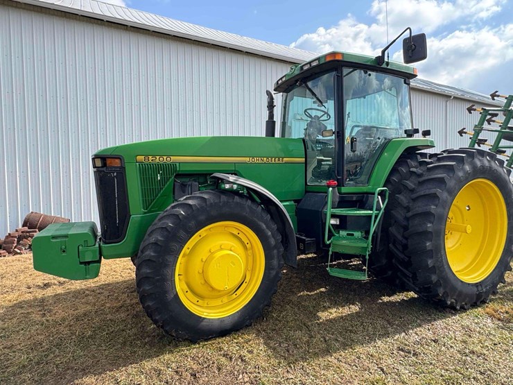 1995-john-deere-8200-image-14