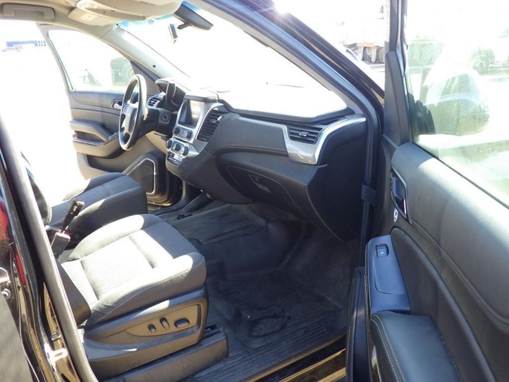 2020-chevrolet-tahoe-image-6