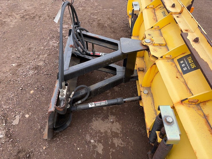 snow-wolf-fast-tach-ultra-108-quick-release-snow-pusher-image-9