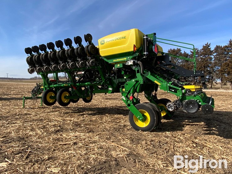 2023-john-deere-1795-image-7