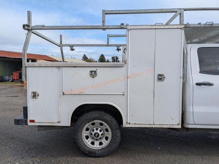 2017-chevrolet-silverado-3500-image-37