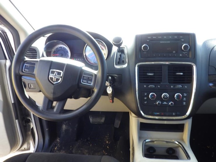 2012-dodge-grand-caravan-image-9