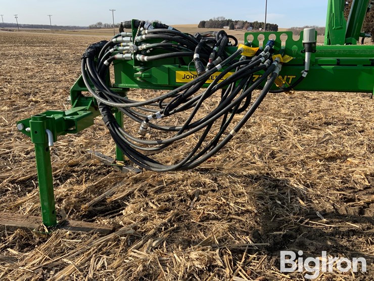 2022-john-deere-1775nt-image-13