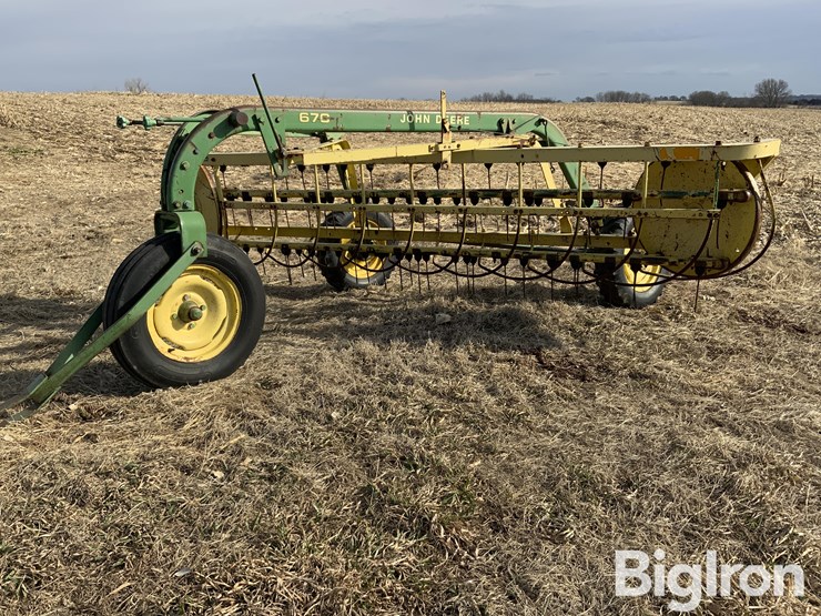 john-deere-670-image-1