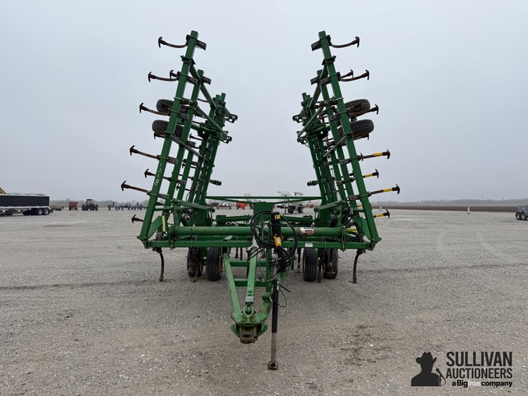 john-deere-2210-image-2