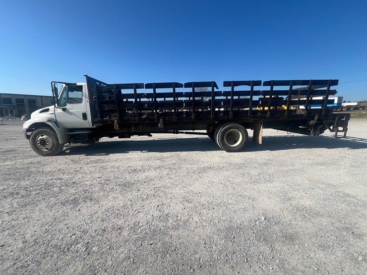 2015-international-4300-image-5