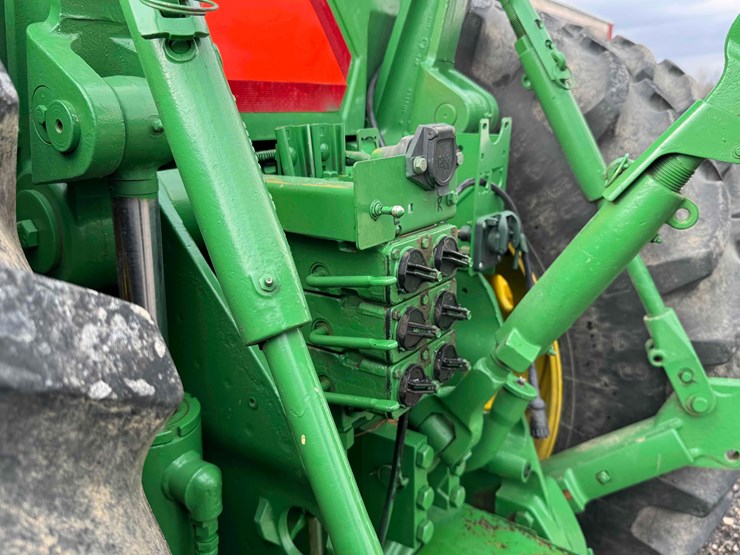 1995-john-deere-8200-image-21