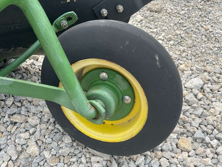 john-deere-412-image-17